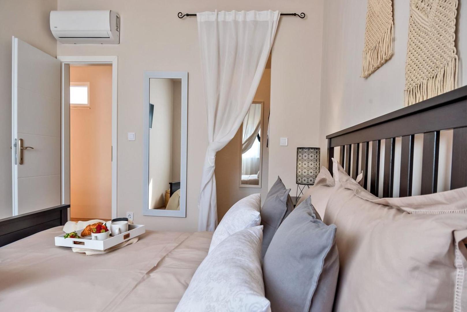 Luxury Villa Lelu With Heated Saltwater Pool, Parking, High Speed Internet, Bbq, Žrnovnica Exterior foto